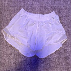 lululemon white hotty hot shorts